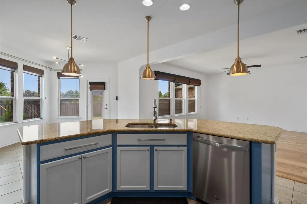 607 Yosemite Trail Taylor TX 76574