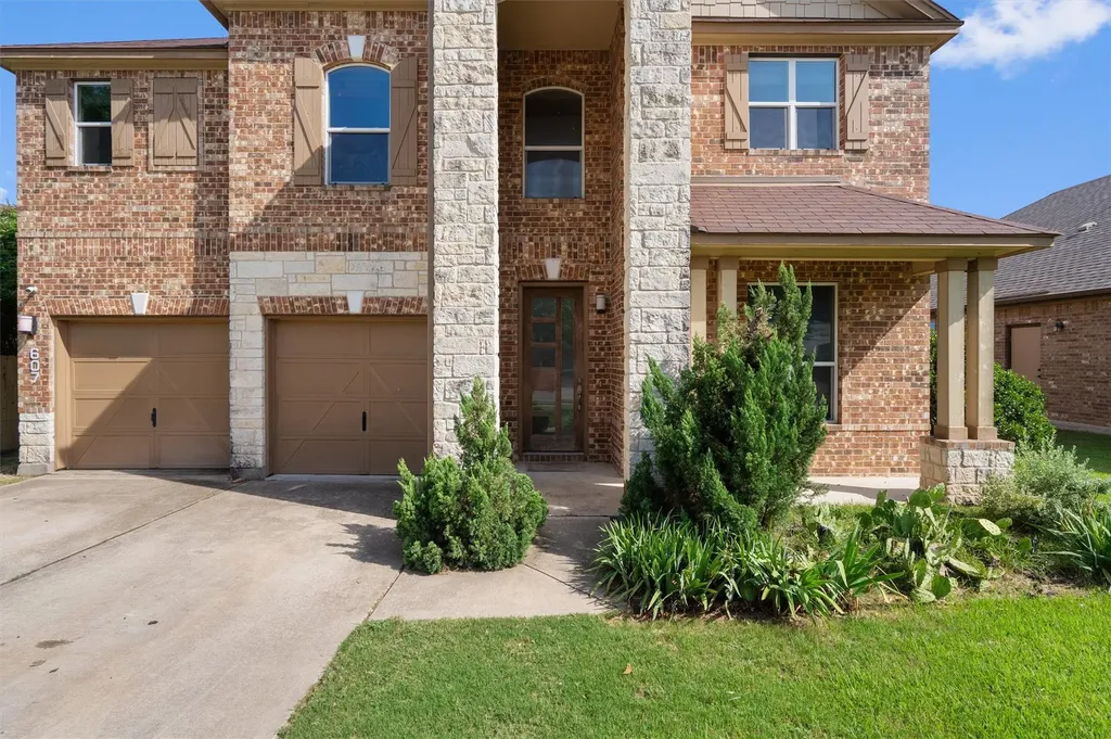 607 Yosemite Trail Taylor TX 76574