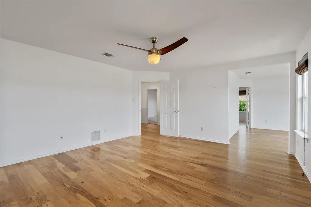 607 Yosemite Trail Taylor TX 76574
