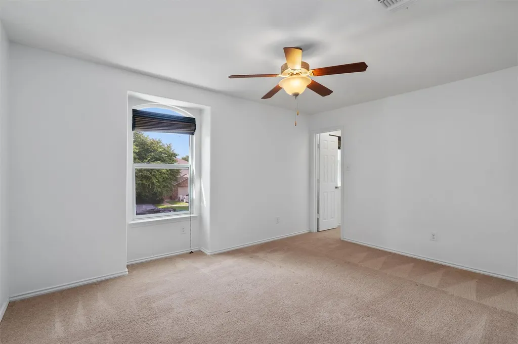 607 Yosemite Trail Taylor TX 76574