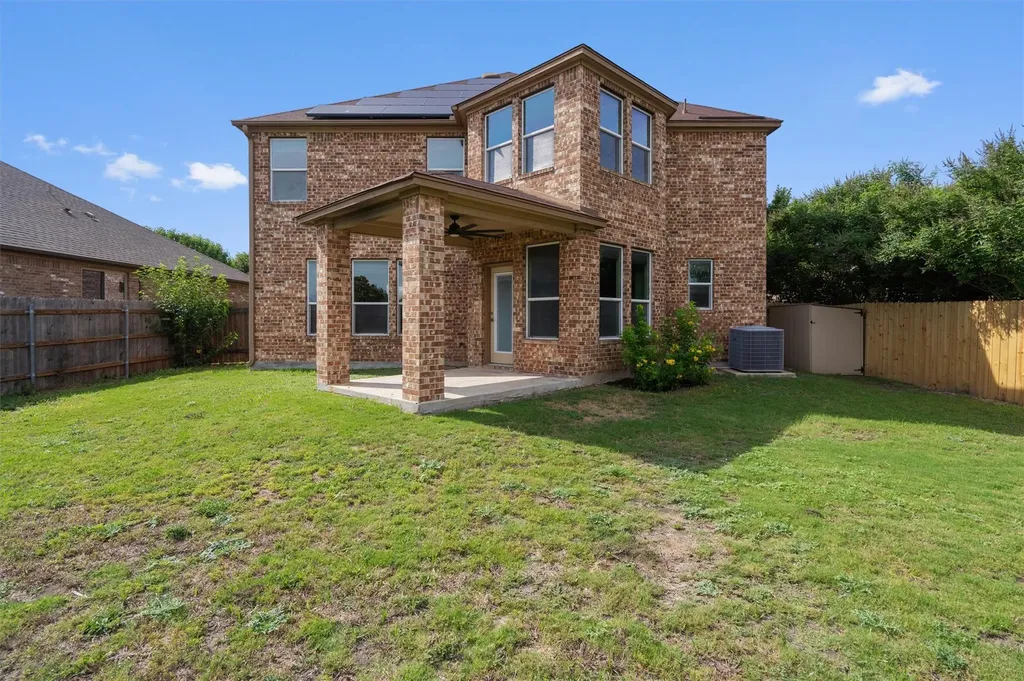 607 Yosemite Trail Taylor TX 76574