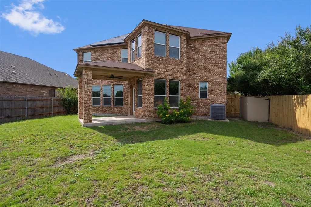 607 Yosemite Trail Taylor TX 76574