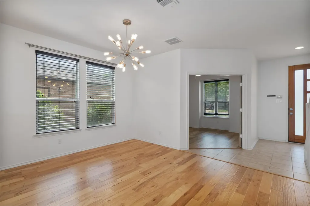 607 Yosemite Trail Taylor TX 76574