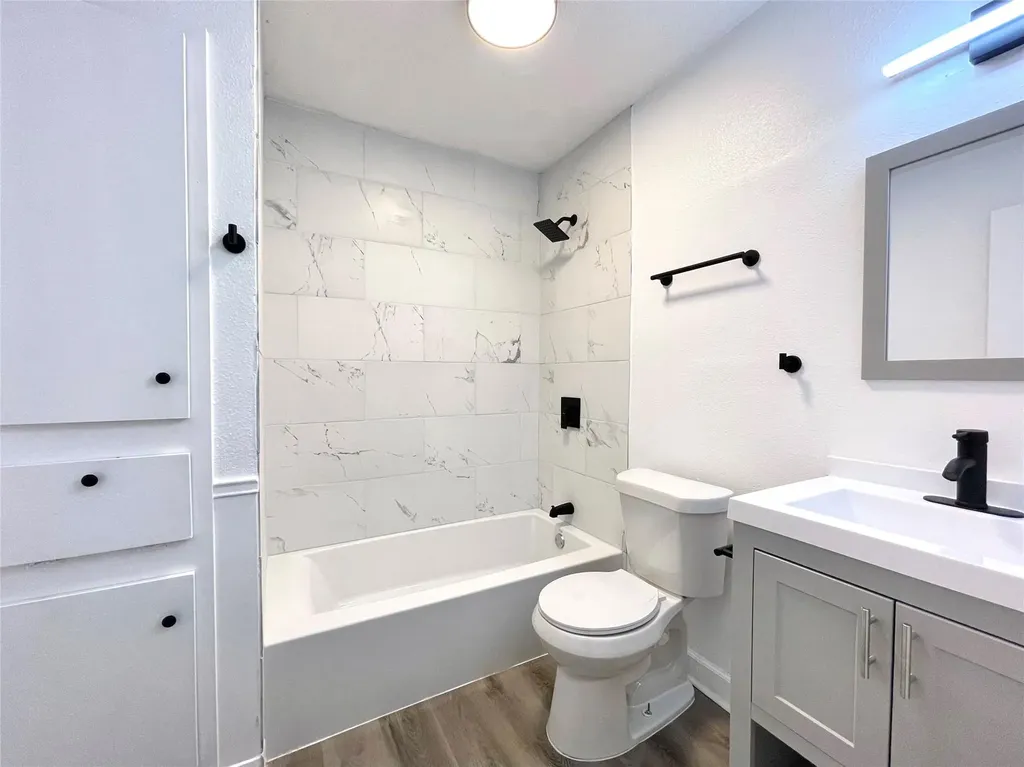 2306 Barton Village Circle Austin TX 78704