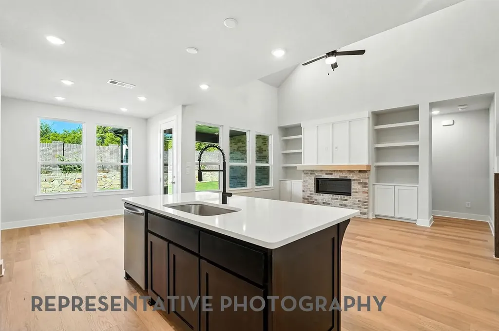 8905 Turaco Trail Austin TX 78744