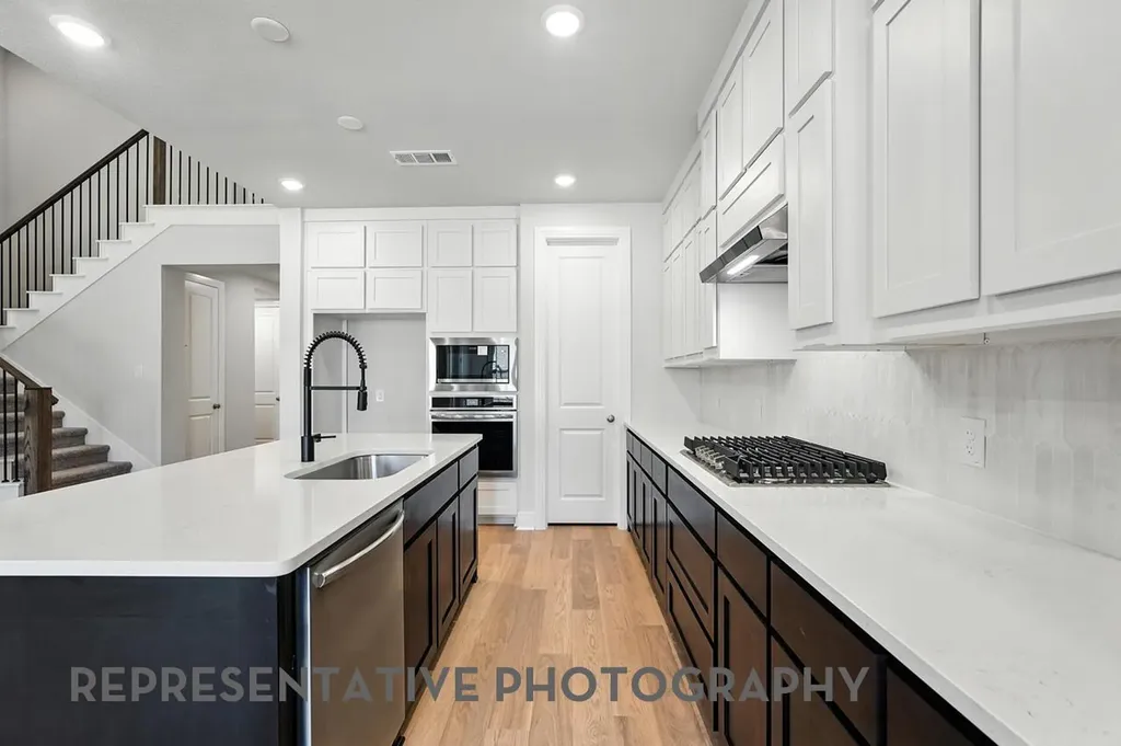 8905 Turaco Trail Austin TX 78744