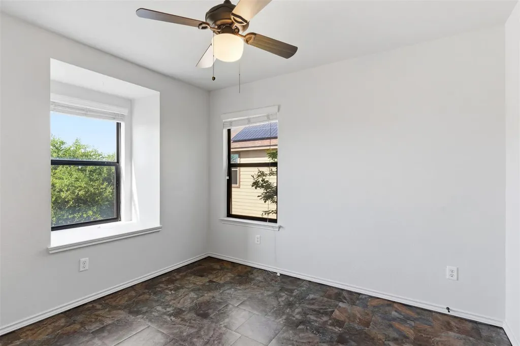 602 Yosemite Trail Taylor TX 76574