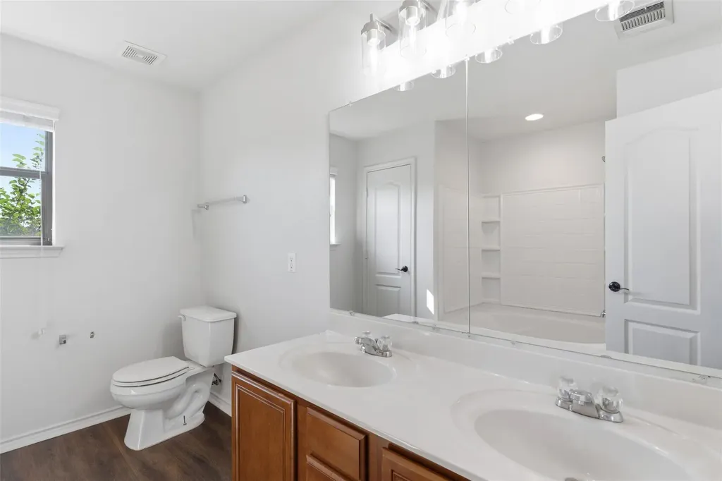 602 Yosemite Trail Taylor TX 76574
