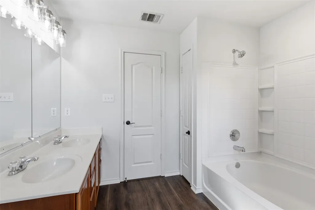 602 Yosemite Trail Taylor TX 76574
