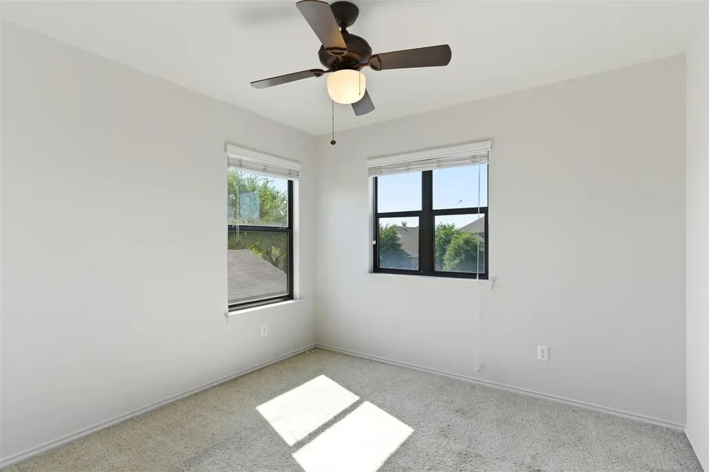 602 Yosemite Trail Taylor TX 76574
