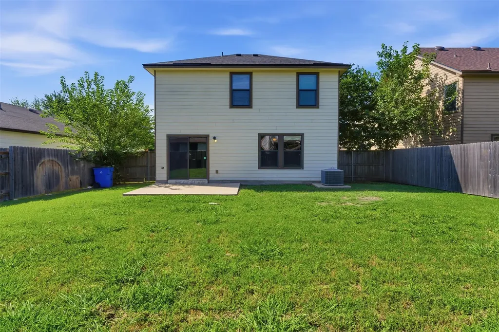 602 Yosemite Trail Taylor TX 76574