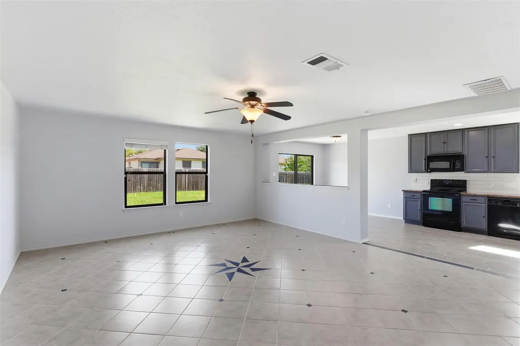 602 Yosemite Trail Taylor TX 76574