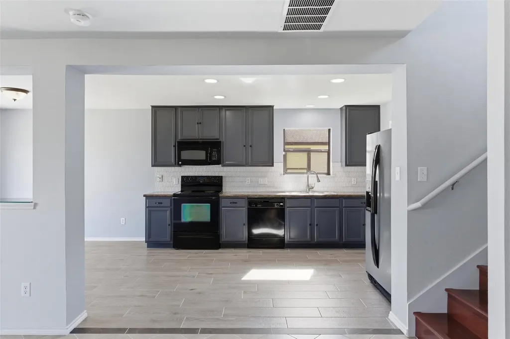 602 Yosemite Trail Taylor TX 76574