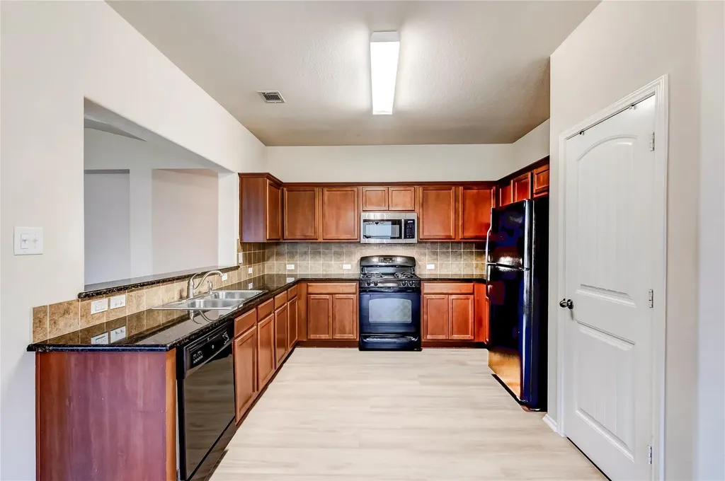 2701 Hearthsong Loop Round Rock TX 78665