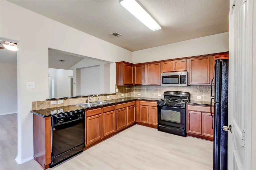 2701 Hearthsong Loop Round Rock TX 78665