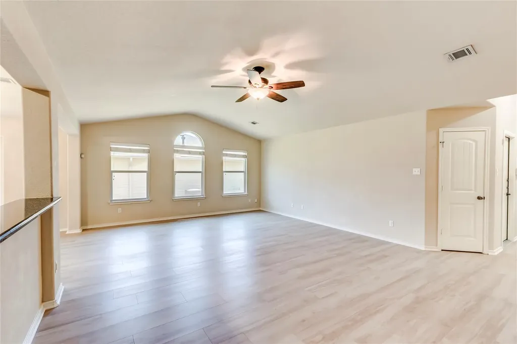 2701 Hearthsong Loop Round Rock TX 78665