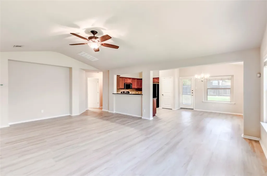 2701 Hearthsong Loop Round Rock TX 78665