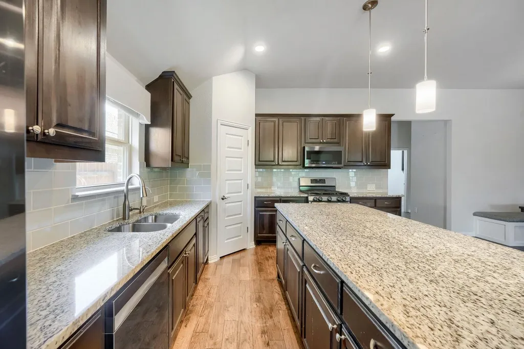 2204 Bonavista Way Leander TX 78641