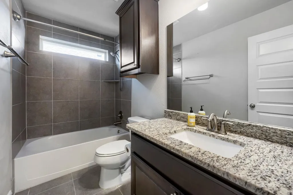 2204 Bonavista Way Leander TX 78641