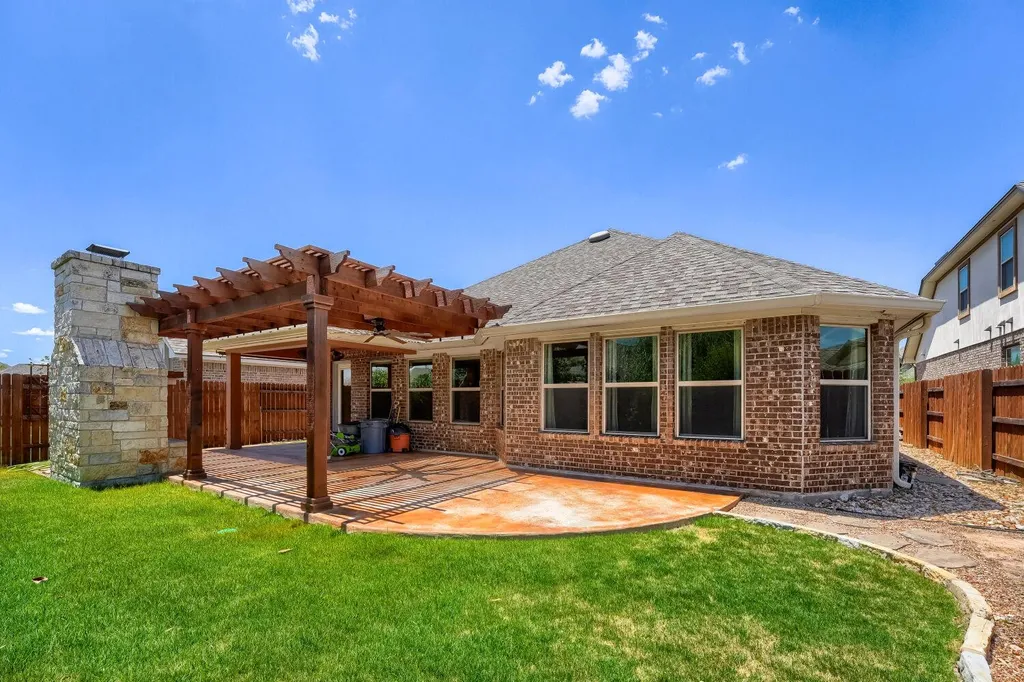 2204 Bonavista Way Leander TX 78641