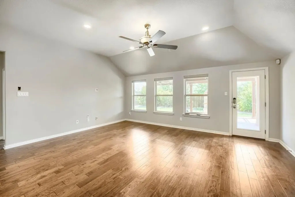 2204 Bonavista Way Leander TX 78641