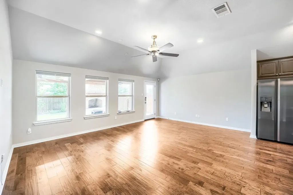 2204 Bonavista Way Leander TX 78641
