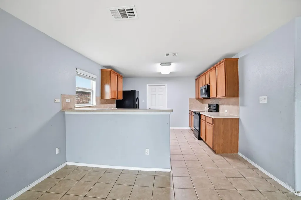 316 Housefinch Loop Leander TX 78641