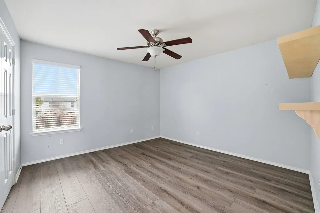 316 Housefinch Loop Leander TX 78641
