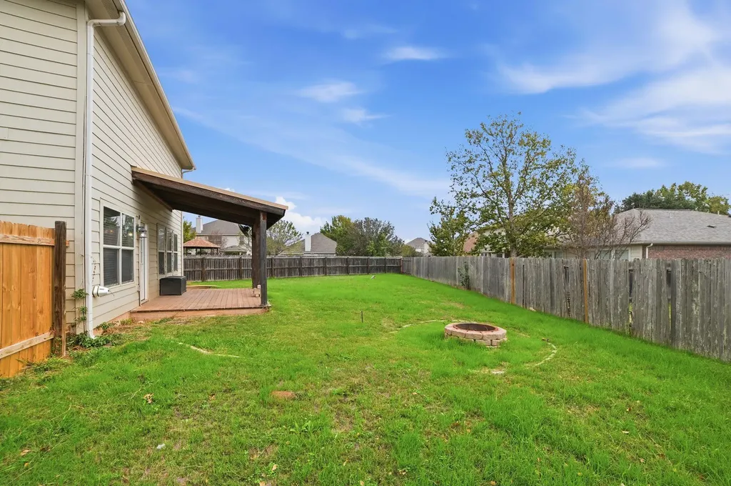 316 Housefinch Loop Leander TX 78641