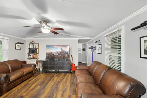 1218 County Road 436 Dime Box TX 77853