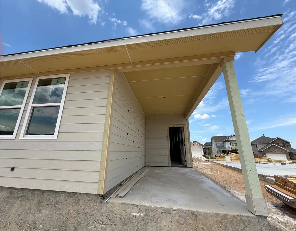 150 Clover Bend Liberty Hill TX 78642