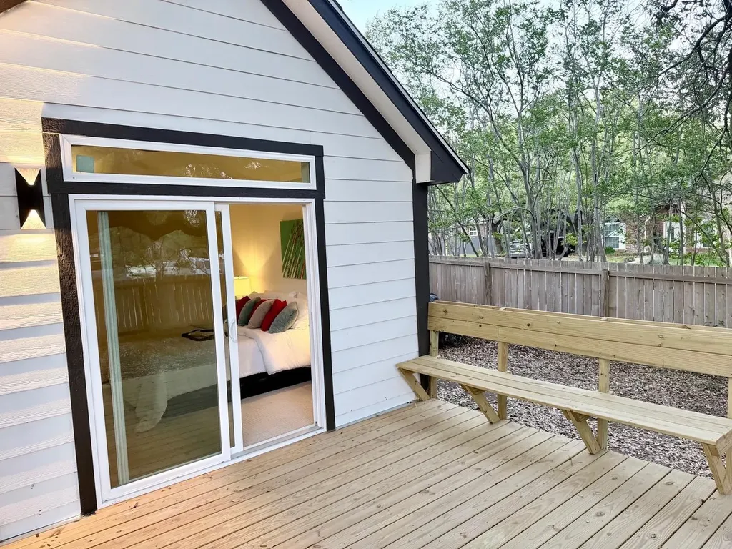 8301 Mendota Cove Austin TX 78717