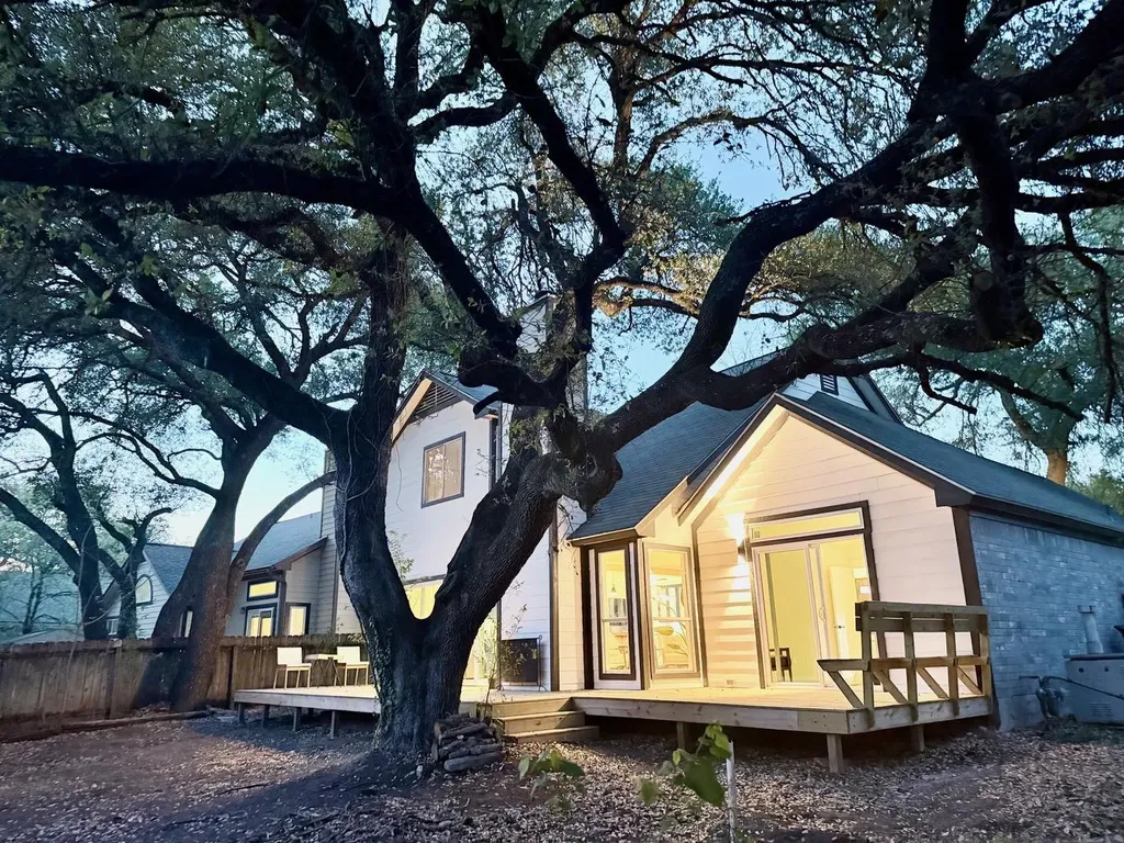 8301 Mendota Cove Austin TX 78717