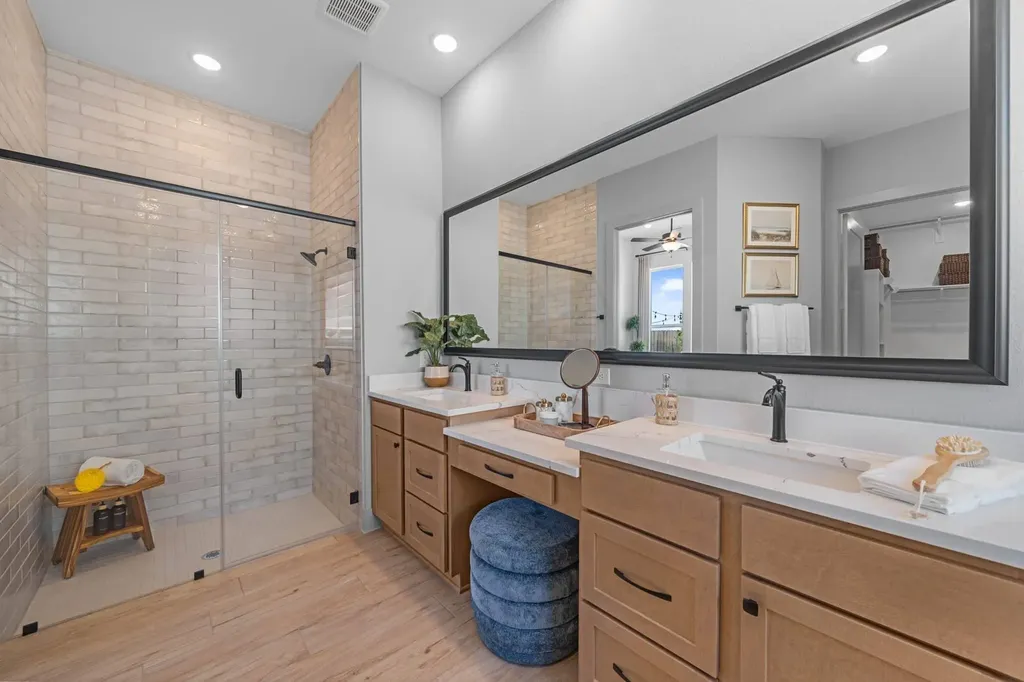 208 Montecido Drive Liberty Hill TX 78642