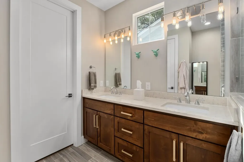 3302 Funston Street Austin TX 78703