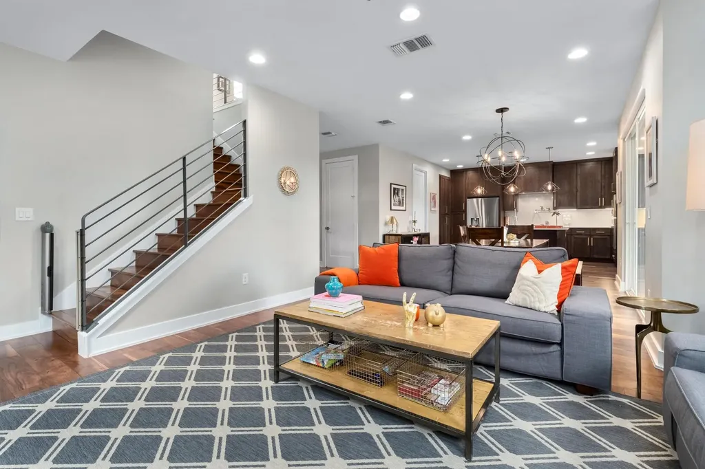 3302 Funston Street Austin TX 78703