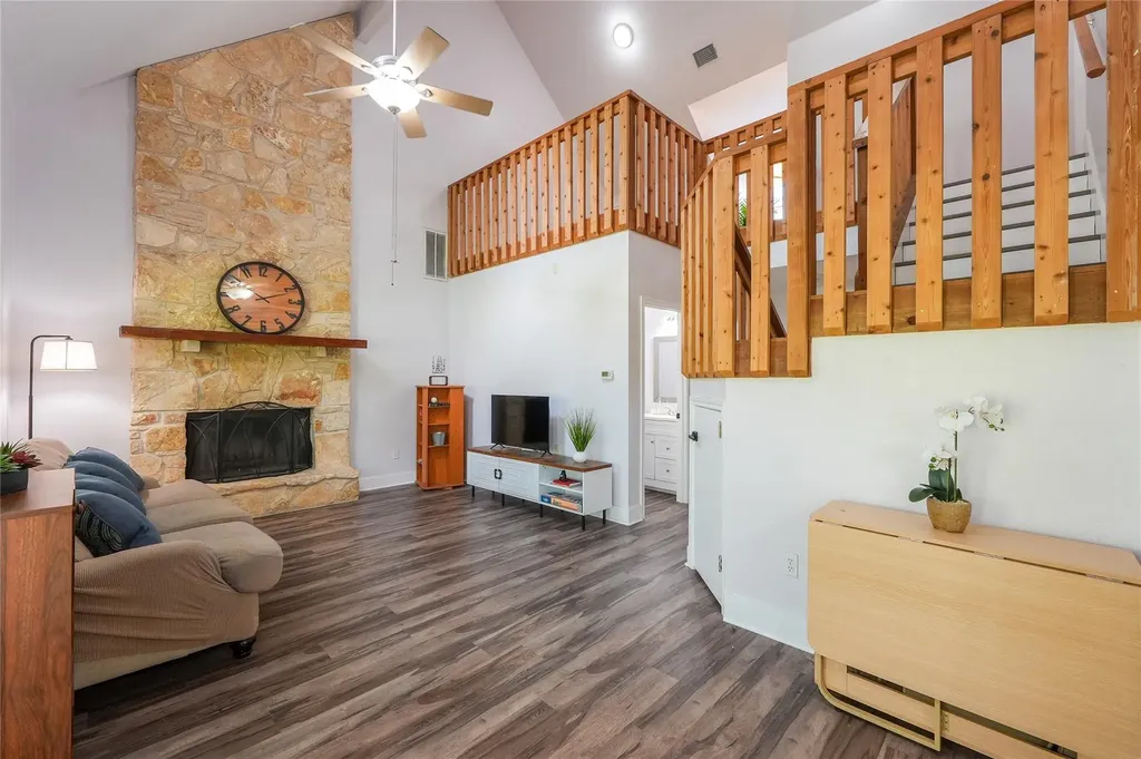 201 E Eggleston Street Manor TX 78653
