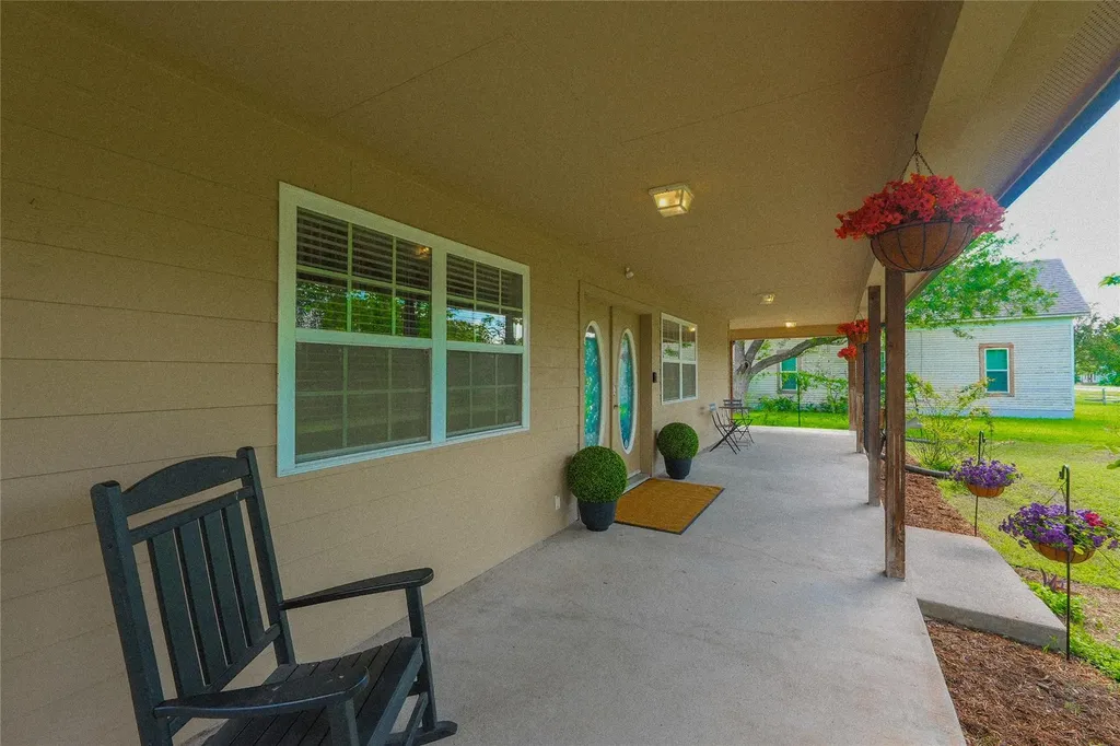 201 E Eggleston Street Manor TX 78653