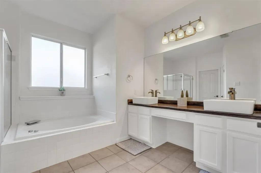 130 Clover Leaf Cove Buda TX 78610