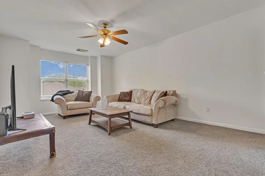 130 Clover Leaf Cove Buda TX 78610