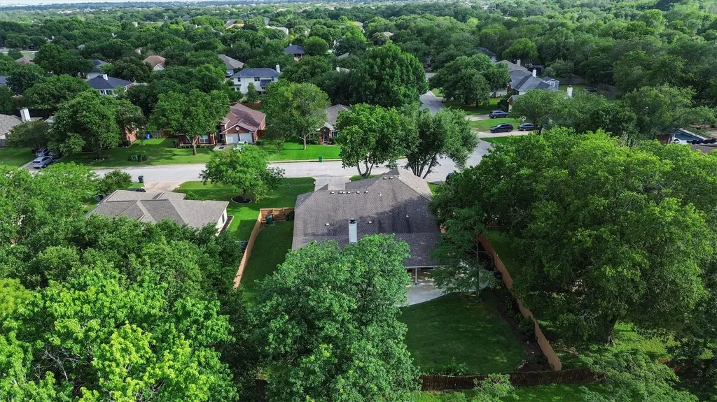 130 Clover Leaf Cove Buda TX 78610