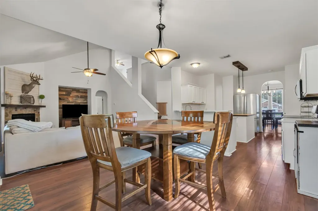 130 Clover Leaf Cove Buda TX 78610