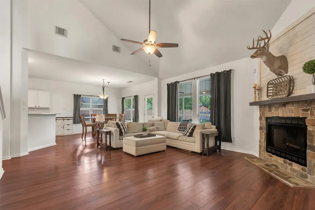 130 Clover Leaf Cove Buda TX 78610