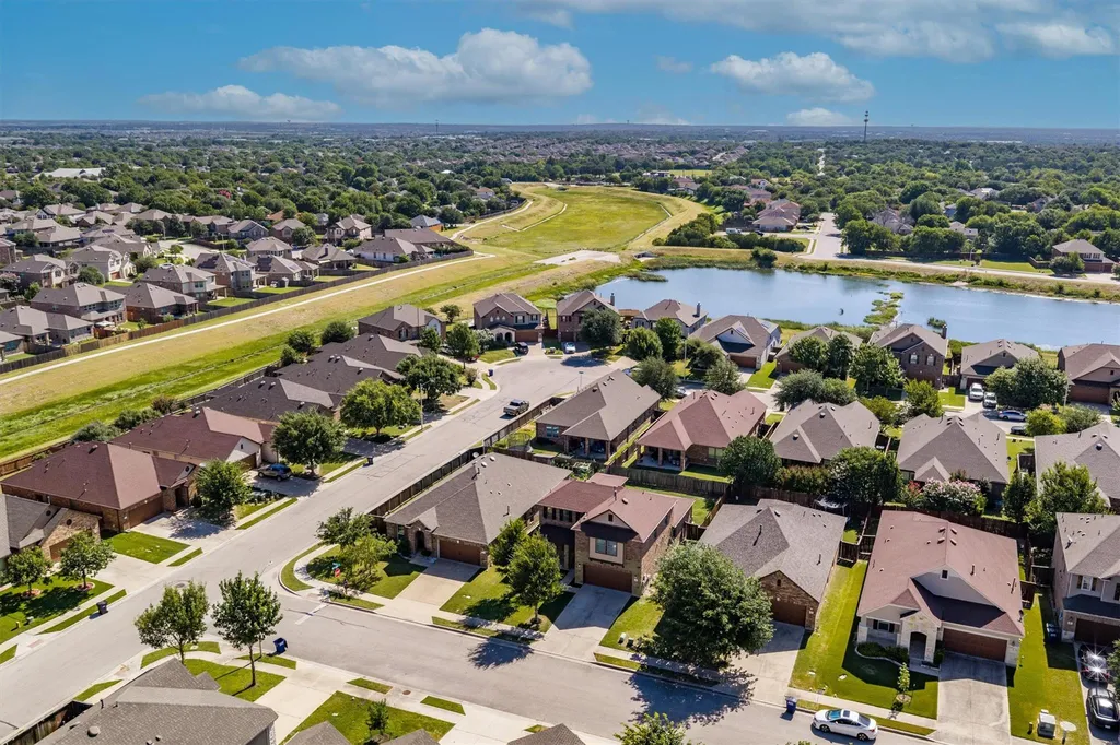 1408 Reklaw Lane Leander TX 78641