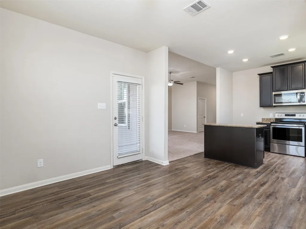 13712 Charles W Fairbanks Cove Manor TX 78653