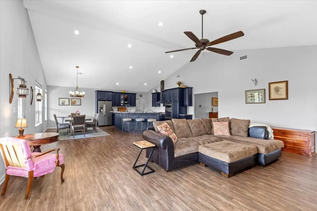 1883 Watterson Road Red Rock TX 78662
