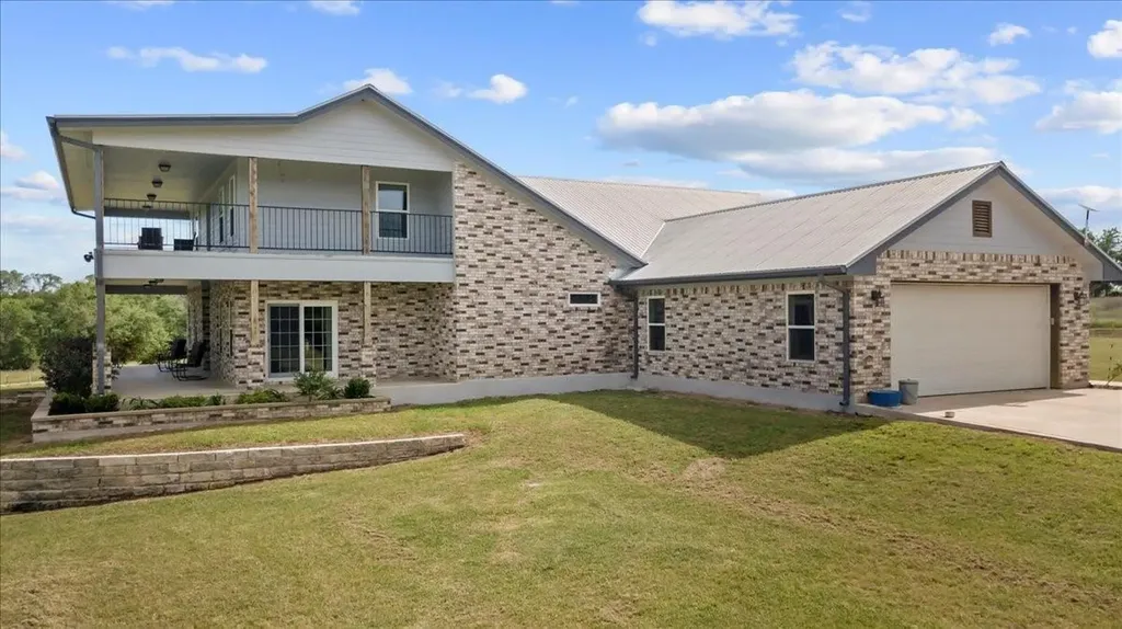 1883 Watterson Road Red Rock TX 78662