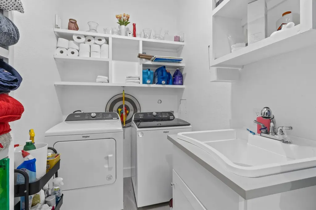 123 Zacate Street Elgin TX 78621