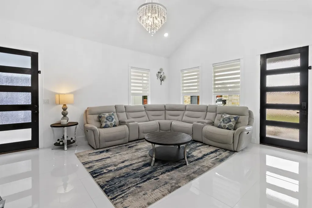 123 Zacate Street Elgin TX 78621