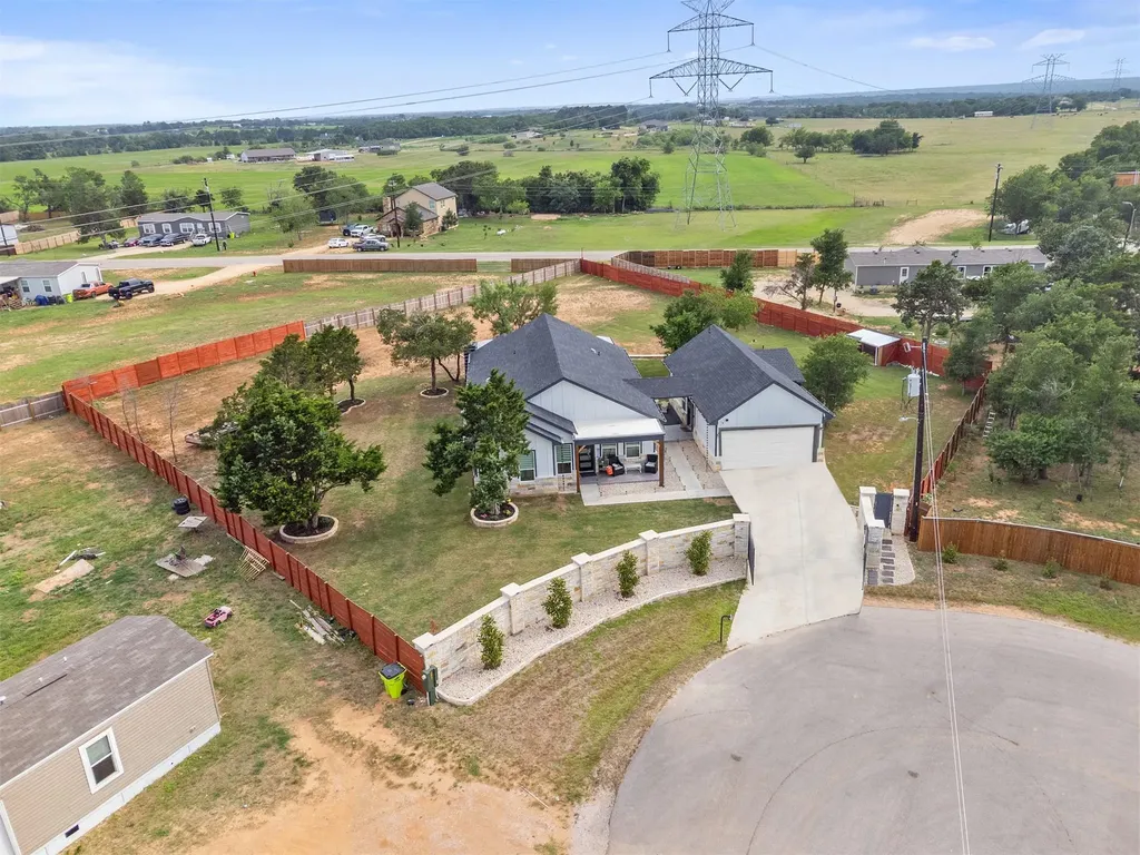 123 Zacate Street Elgin TX 78621